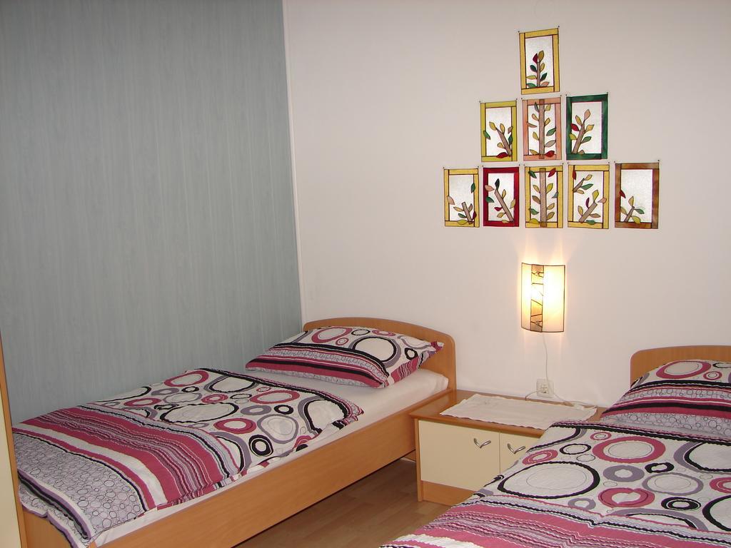 Apartma Veverin Lokve Bagian luar foto